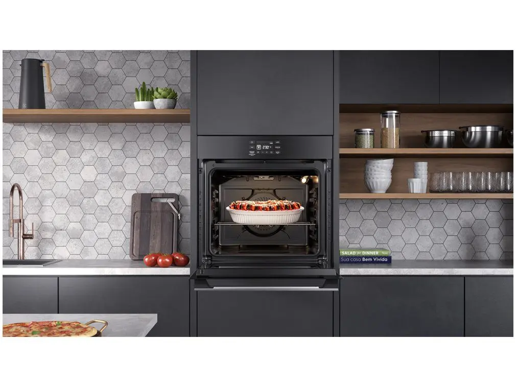 Forno Elétrico de Embutir Electrolux Multifuncional 80L Preto Experience OE8EA - Imagem 4