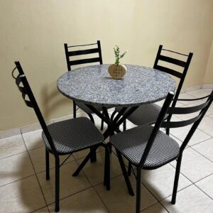 Mesa de Jantar 4 Cadeiras Redonda Artefamol América Capri