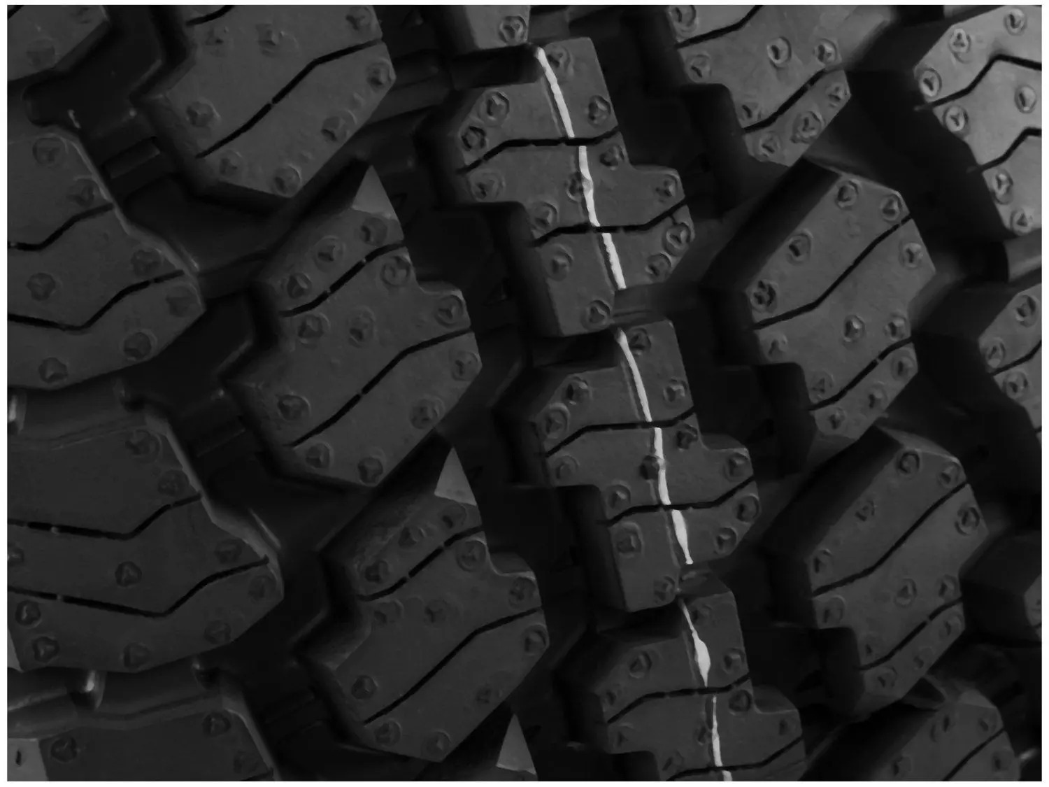 Pneu Aro 16” 245/70R16 Goodyear 113/110T Direction 2 A - Imagem 6